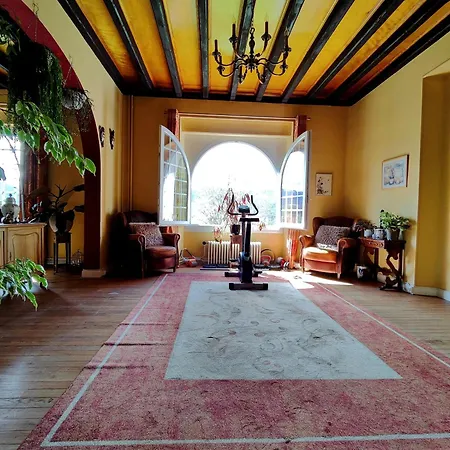 Charmante De - Hi Pyrenees - Jardin Prive De 4000 M2 Face Au Pic Du Midi Bed & Breakfast